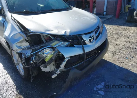 2015 Toyota Rav4 Limited z USA, uszkodzony, nr VIN 2T3YFREV4FW212303